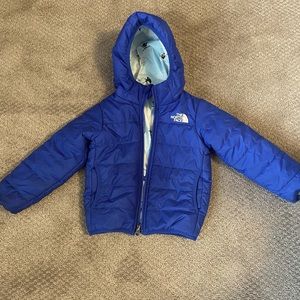 EUC 3T the north face zip up reversible blue puffy jacket